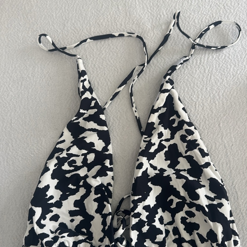 Maaji Womens Safari One Piece, Size Medium , $178 - Picture 8 of 11